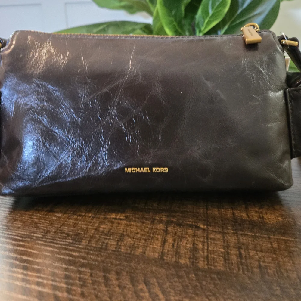 Michael Kors Dakota Small Convertible Pocket Crossbody in Chocolate. NWT